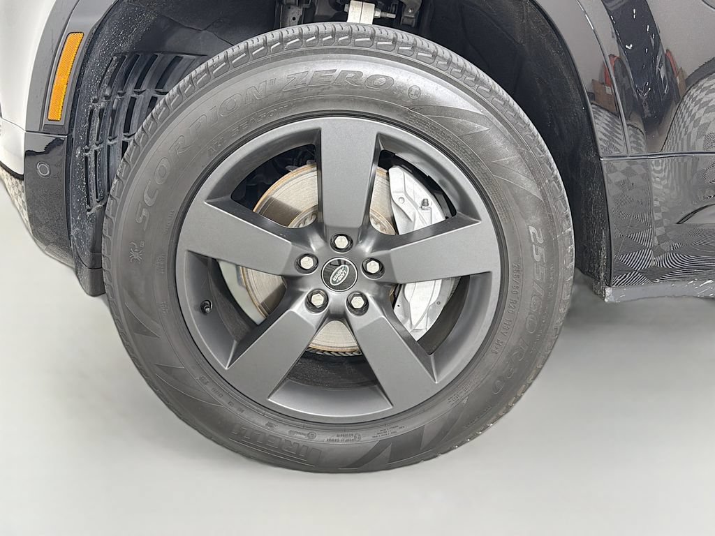 Used 2024 Land Rover Defender 110 X-Dynamic SE AWD/4WD image 34
