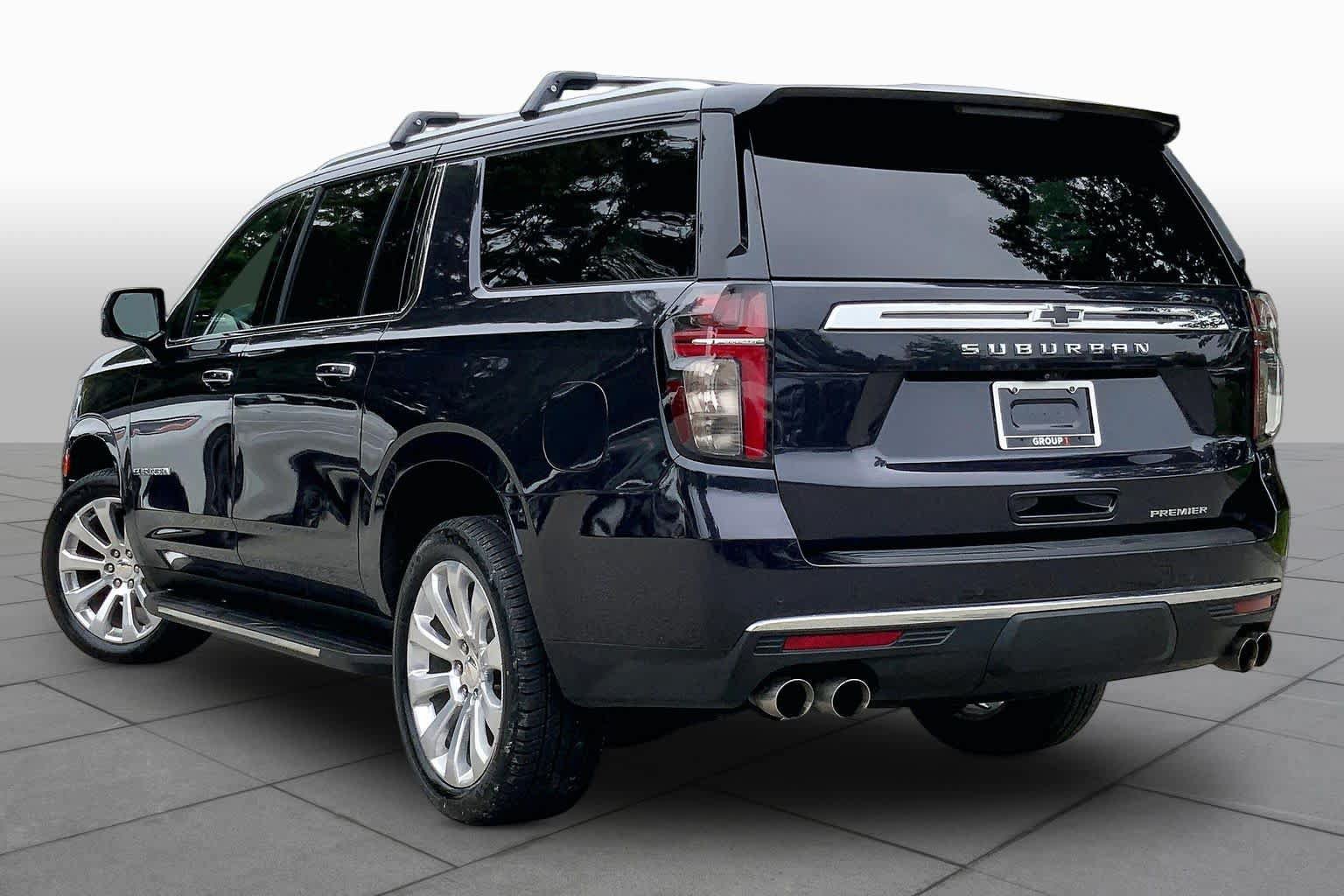 Used 2024 Chevrolet Suburban Premier w/ Premium Package AWD/4WD image 12
