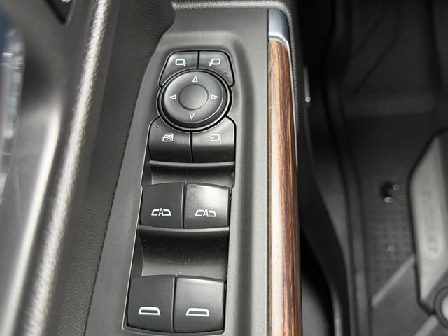 Used 2020 Chevrolet Silverado 1500 High Country w/ Technology Package image 18