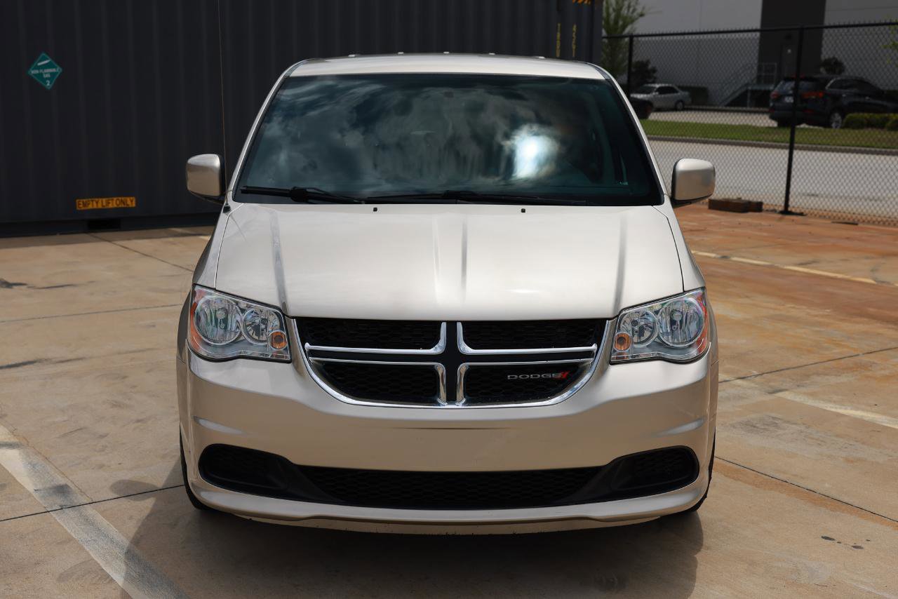 Used 2015 Dodge Grand Caravan SE image 19