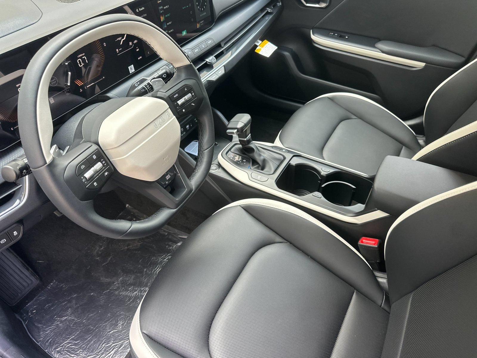 New 2026 Kia K4 EX FWD image 10