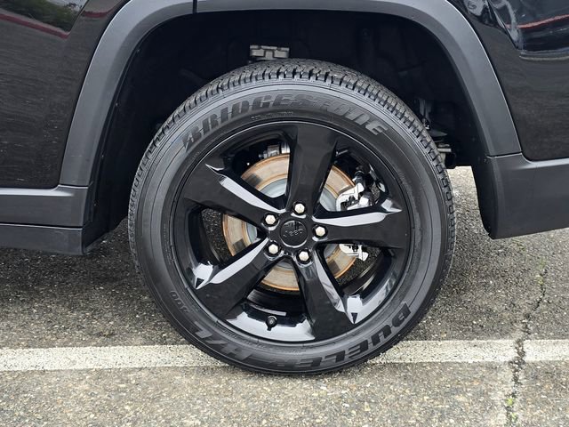 Certified 2023 Jeep Grand Cherokee L Laredo image 32