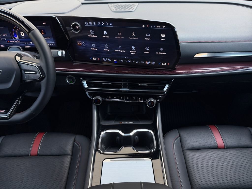 Used 2025 Chevrolet Traverse RS w/ LPO, Floor Liner Package FWD image 29