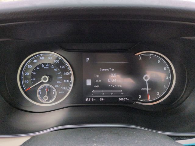 Used 2025 Genesis G70 2.5T RWD image 34