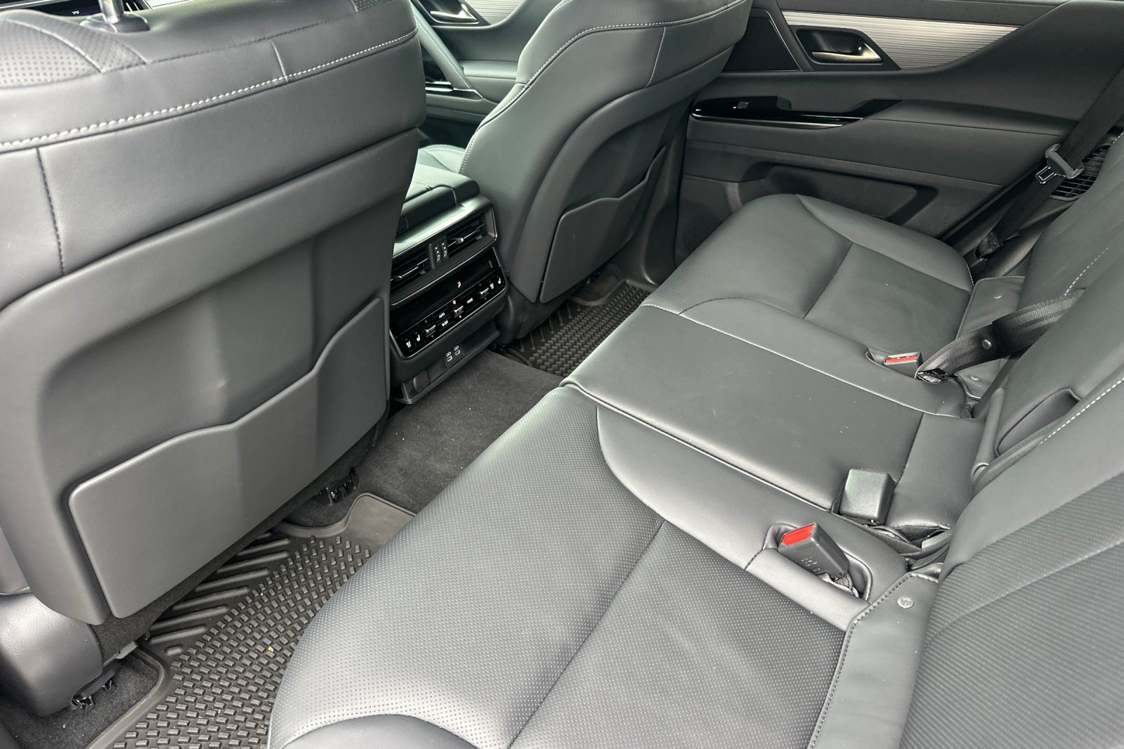 New 2026 Lexus LX 600 F Sport w/ Accessory Package (2T) AWD/4WD image 10