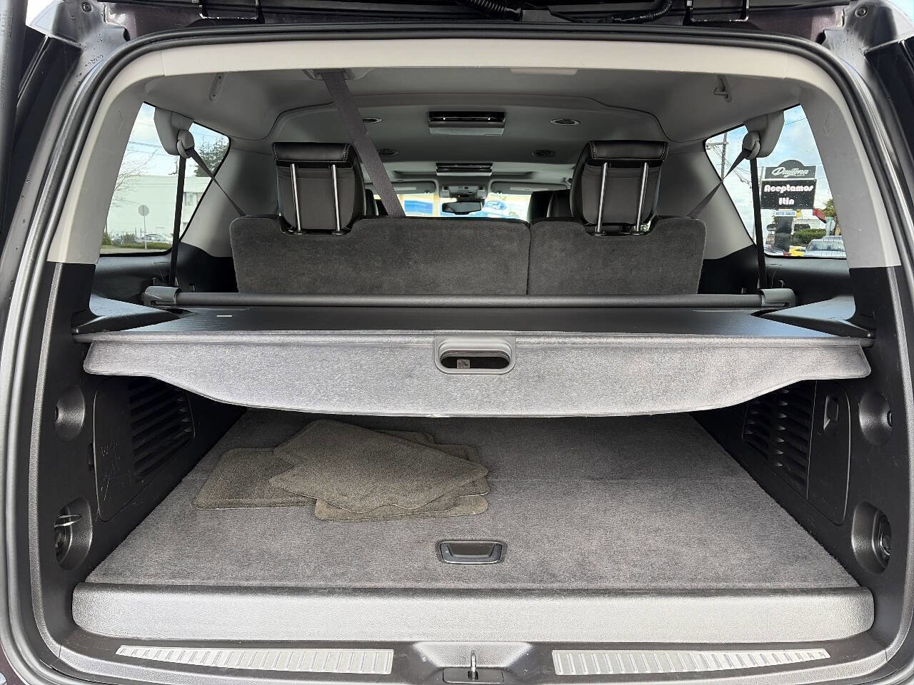 Used 2015 GMC Yukon XL Denali w/ Premium Package image 9