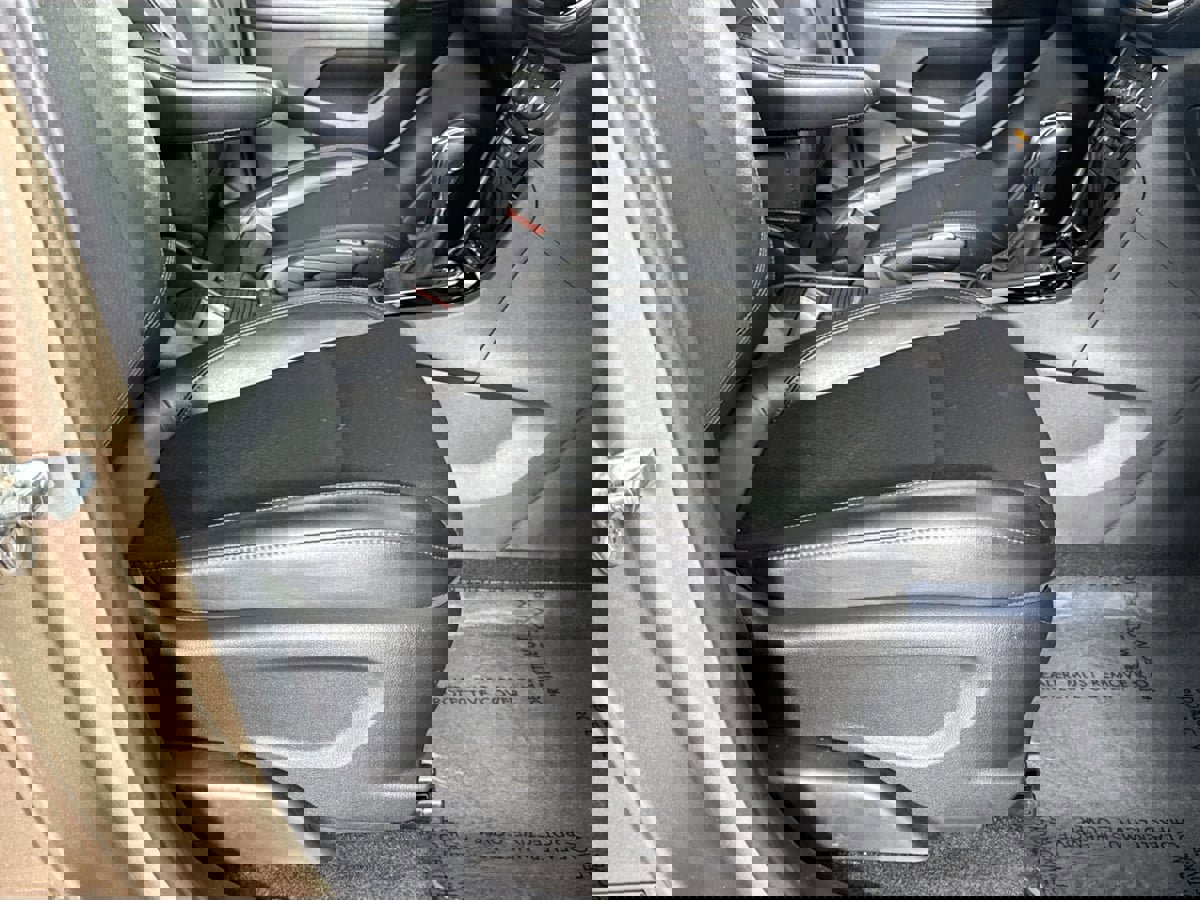 Used 2018 Buick Encore Preferred image 30