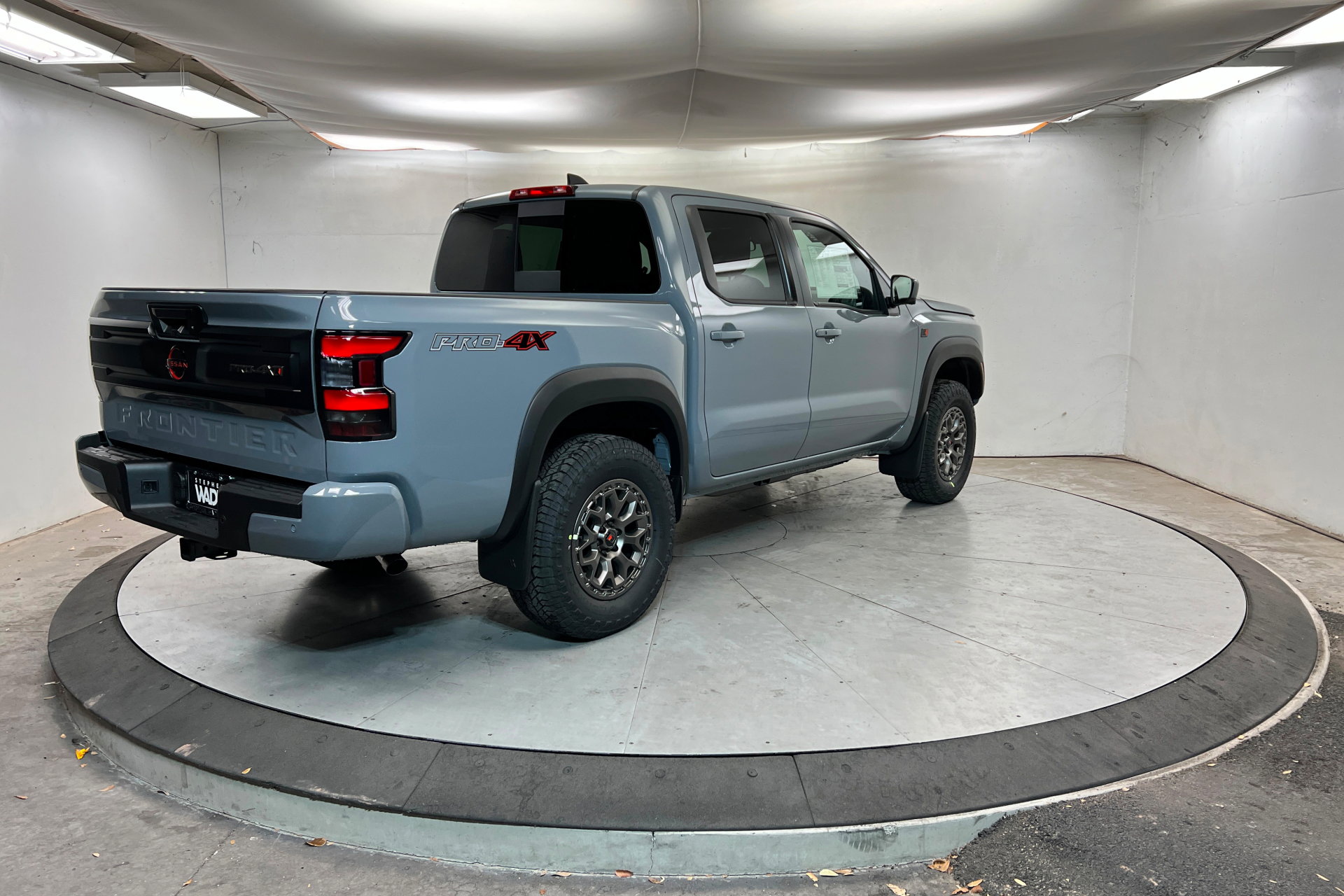 New 2026 Nissan Frontier PRO-4X w/ Pro-4x Convenience Package image 5