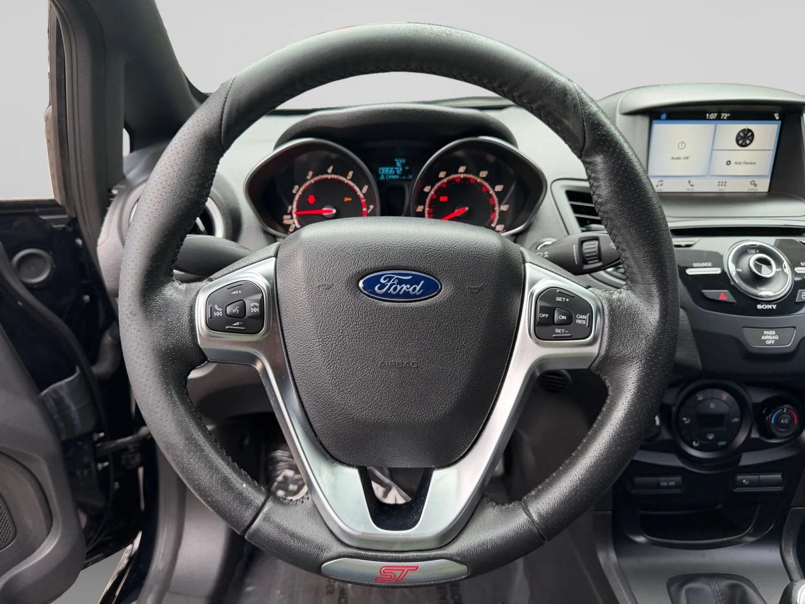 Used 2016 Ford Fiesta ST FWD image 22