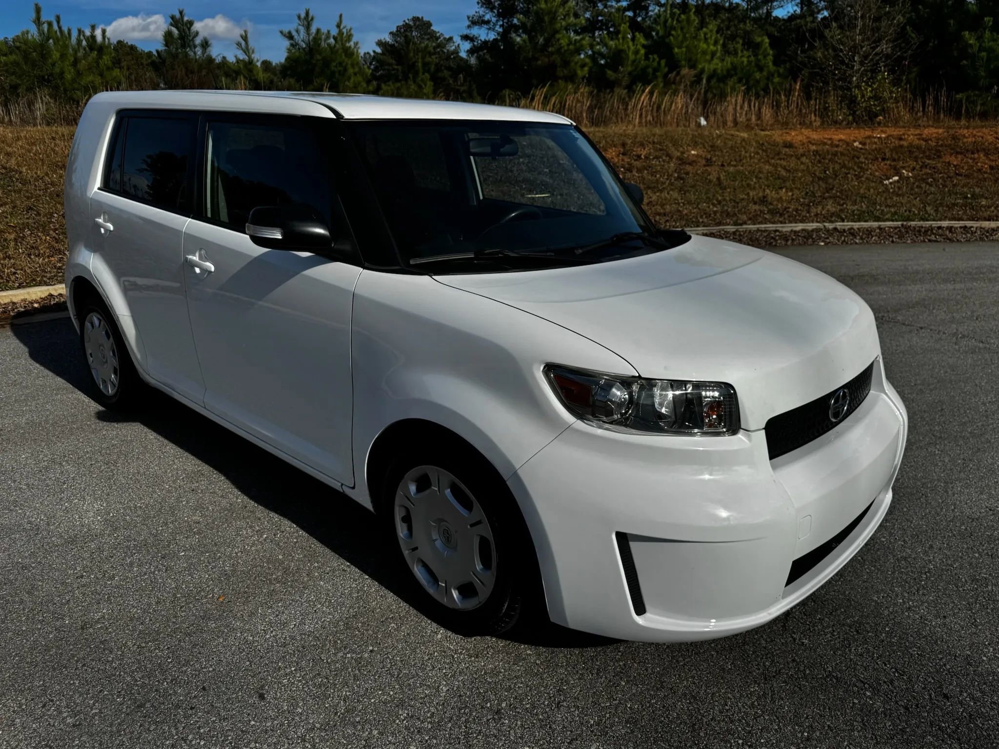 Used 2010 Scion xB image 8