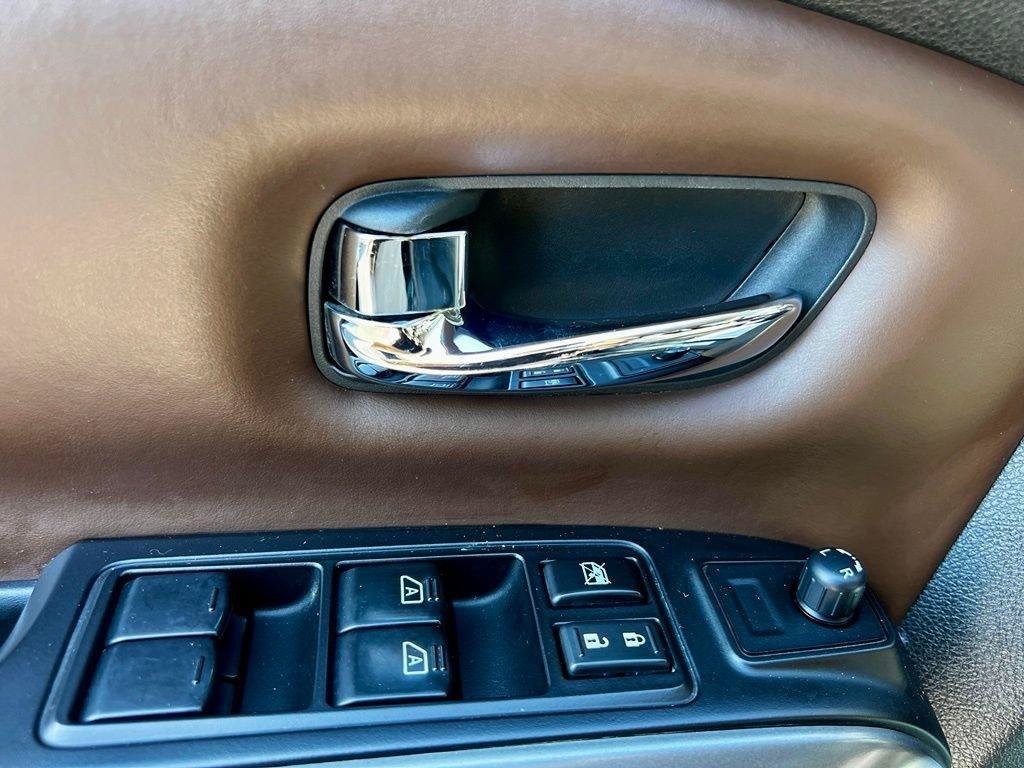 Used 2016 Nissan Titan Platinum Reserve AWD/4WD image 9