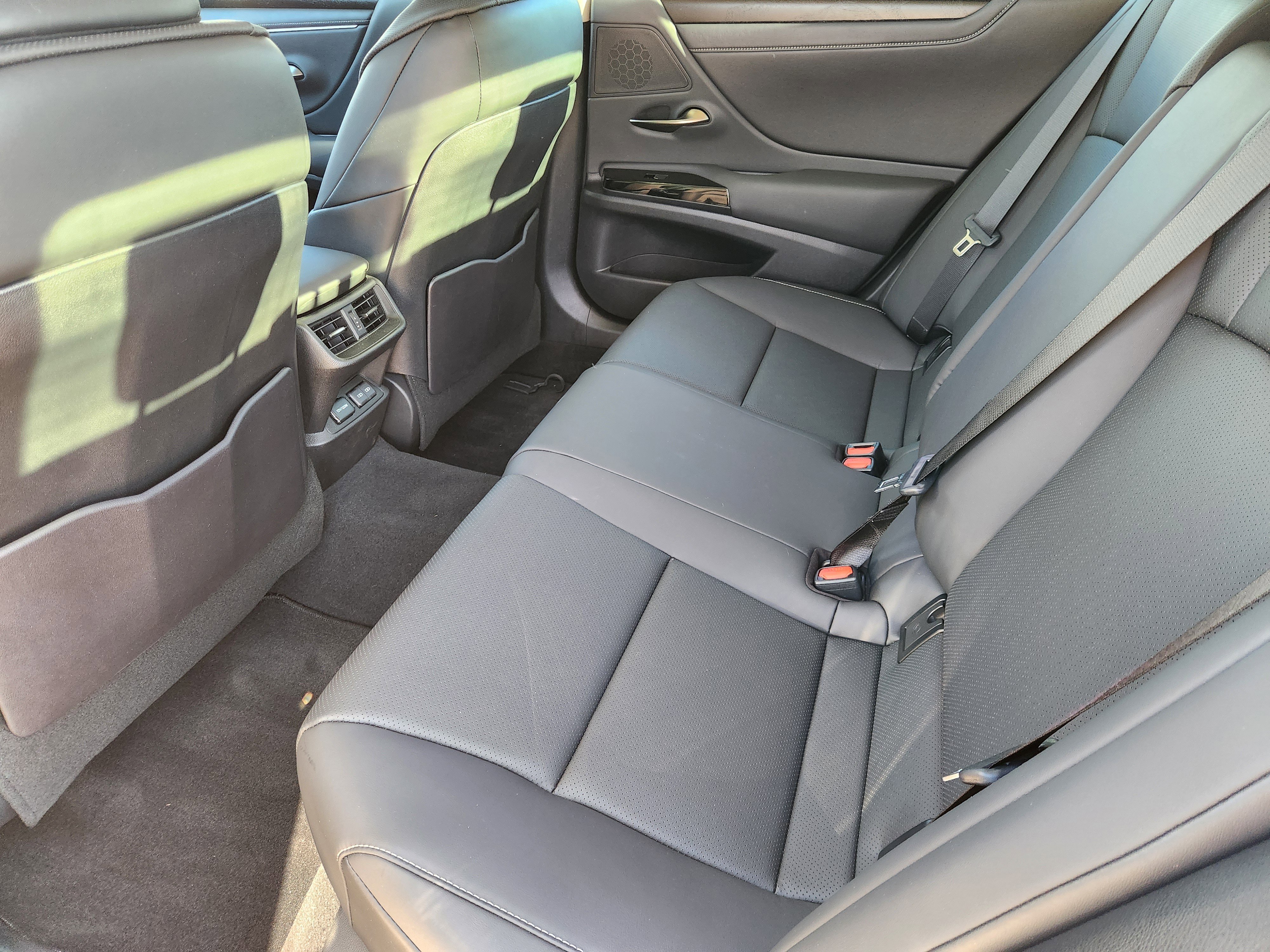 Certified 2023 Lexus ES 350 w/ Premium Package image 39