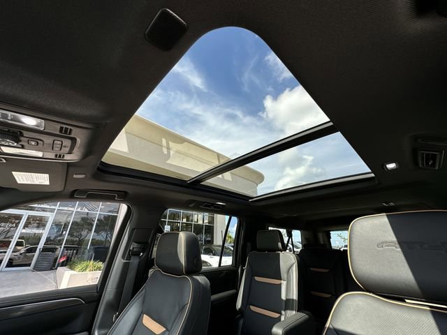Used 2024 GMC Yukon XL AT4 w/ AT4 Premium Package AWD/4WD image 29