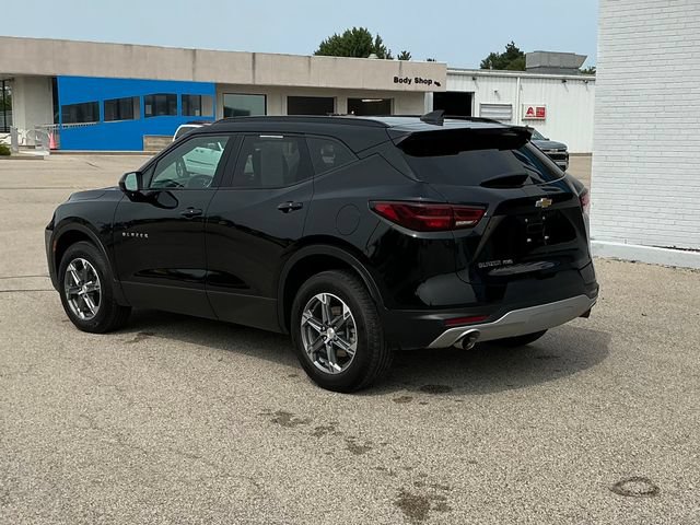 Used 2023 Chevrolet Blazer LT w/ Convenience Package AWD/4WD image 3