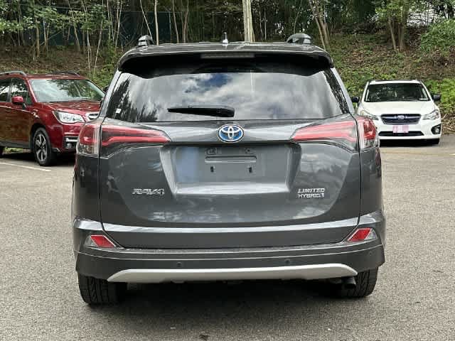 Used 2017 Toyota RAV4 Limited w/ Carpet Mat Package AWD/4WD image 4