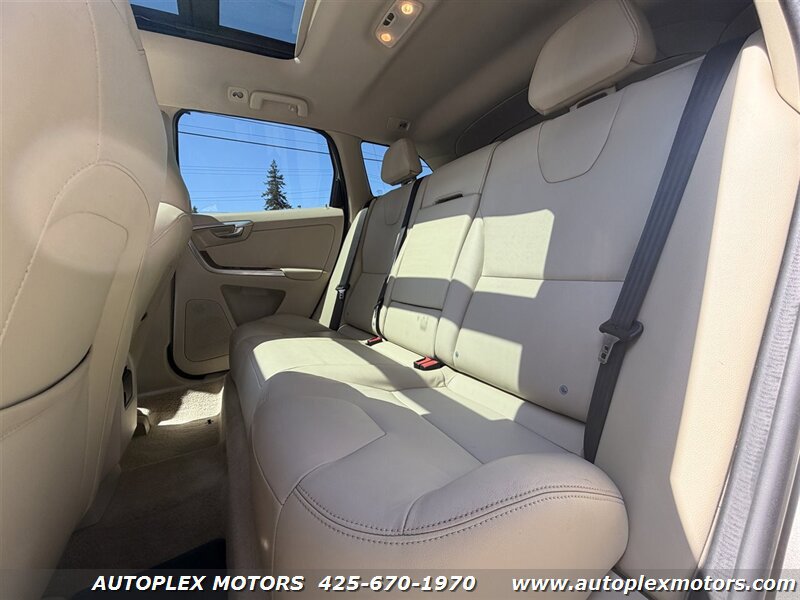 Used 2015 Volvo XC60 T6 Platinum AWD/4WD image 18
