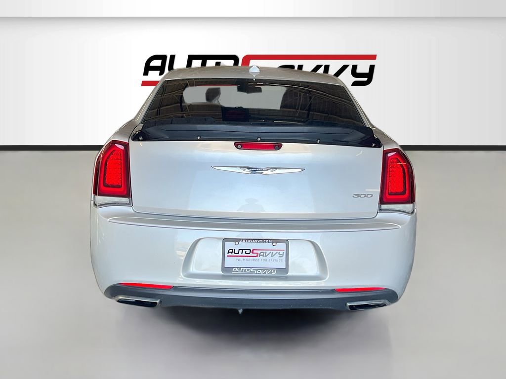 Used 2020 Chrysler 300 Touring w/ Sport Appearance Package image 6