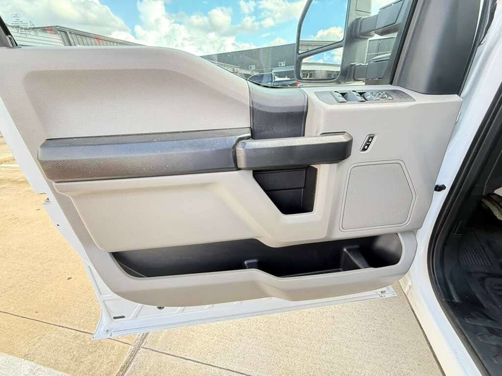 Used 2019 Ford F250 XL w/ Power Equipment Group image 38