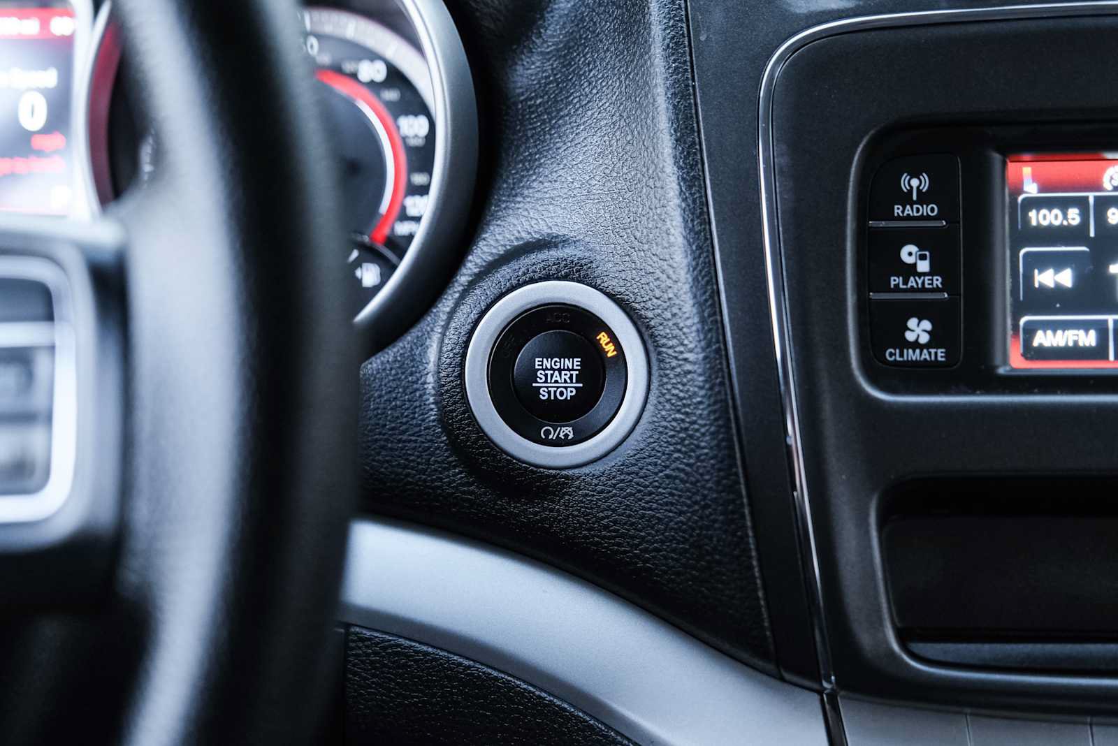 Used 2020 Dodge Journey SE FWD image 39