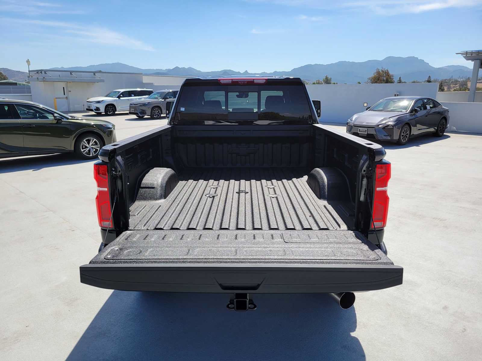 New 2026 Chevrolet Silverado 2500 High Country w/ Midnight Edition AWD/4WD image 14