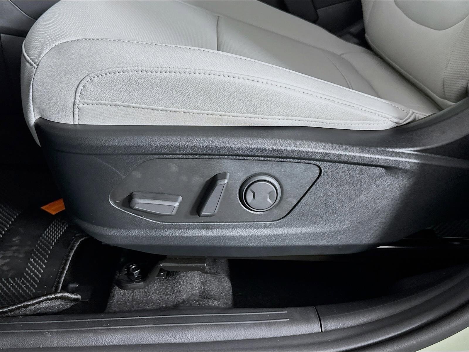 New 2026 Hyundai Santa Cruz SEL FWD image 19