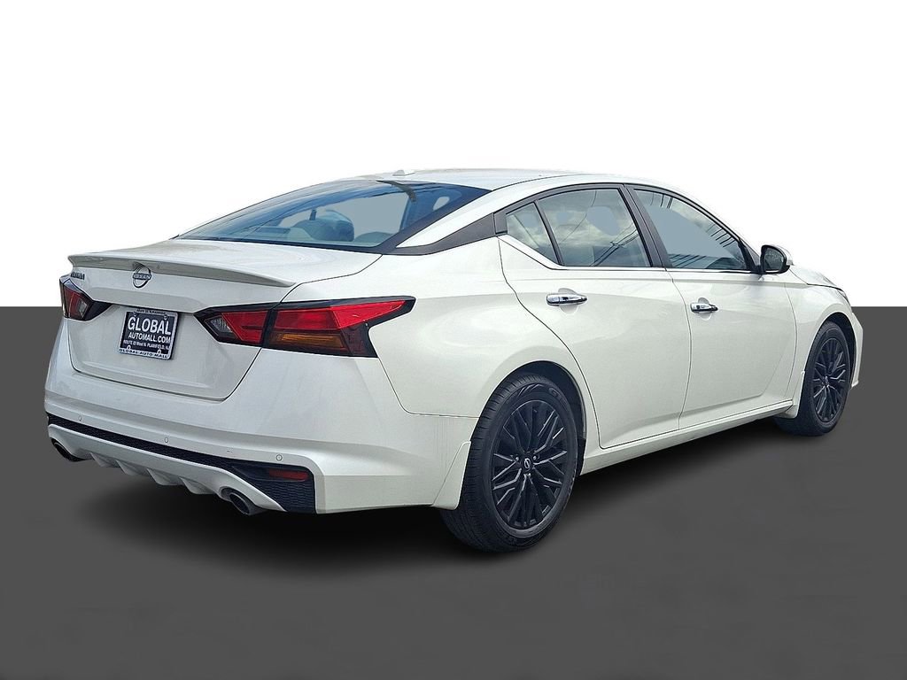 Used 2025 Nissan Altima 2.5 SV w/ SV Special Edition Package image 7