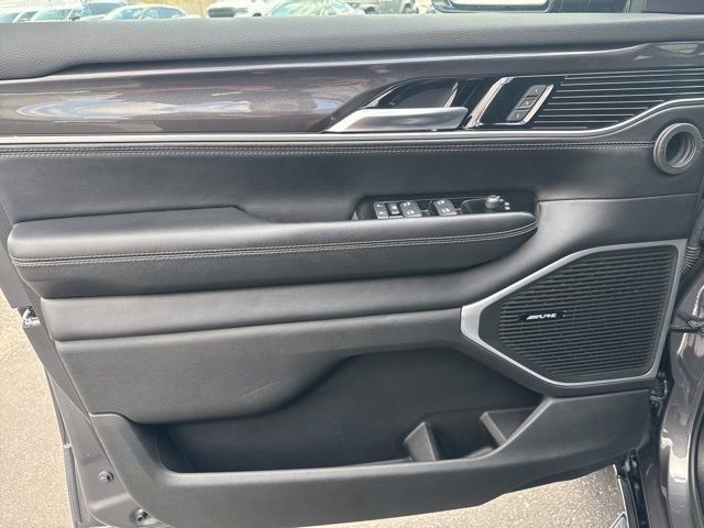 Certified 2024 Jeep Wagoneer 4WD w/ HD Trailer Tow Package image 11