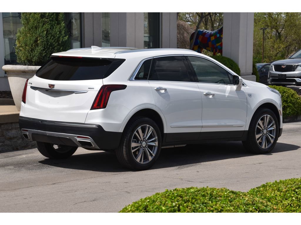 Used 2025 Cadillac XT5 Premium Luxury image 4
