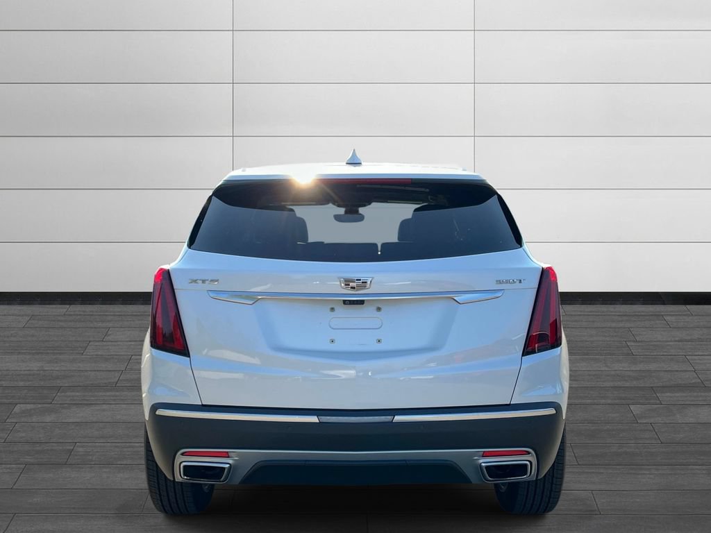 Used 2021 Cadillac XT5 Premium Luxury w/ Platinum Package FWD image 4