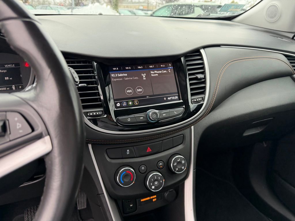 Used 2022 Chevrolet Trax LT w/ LT Convenience Package image 14