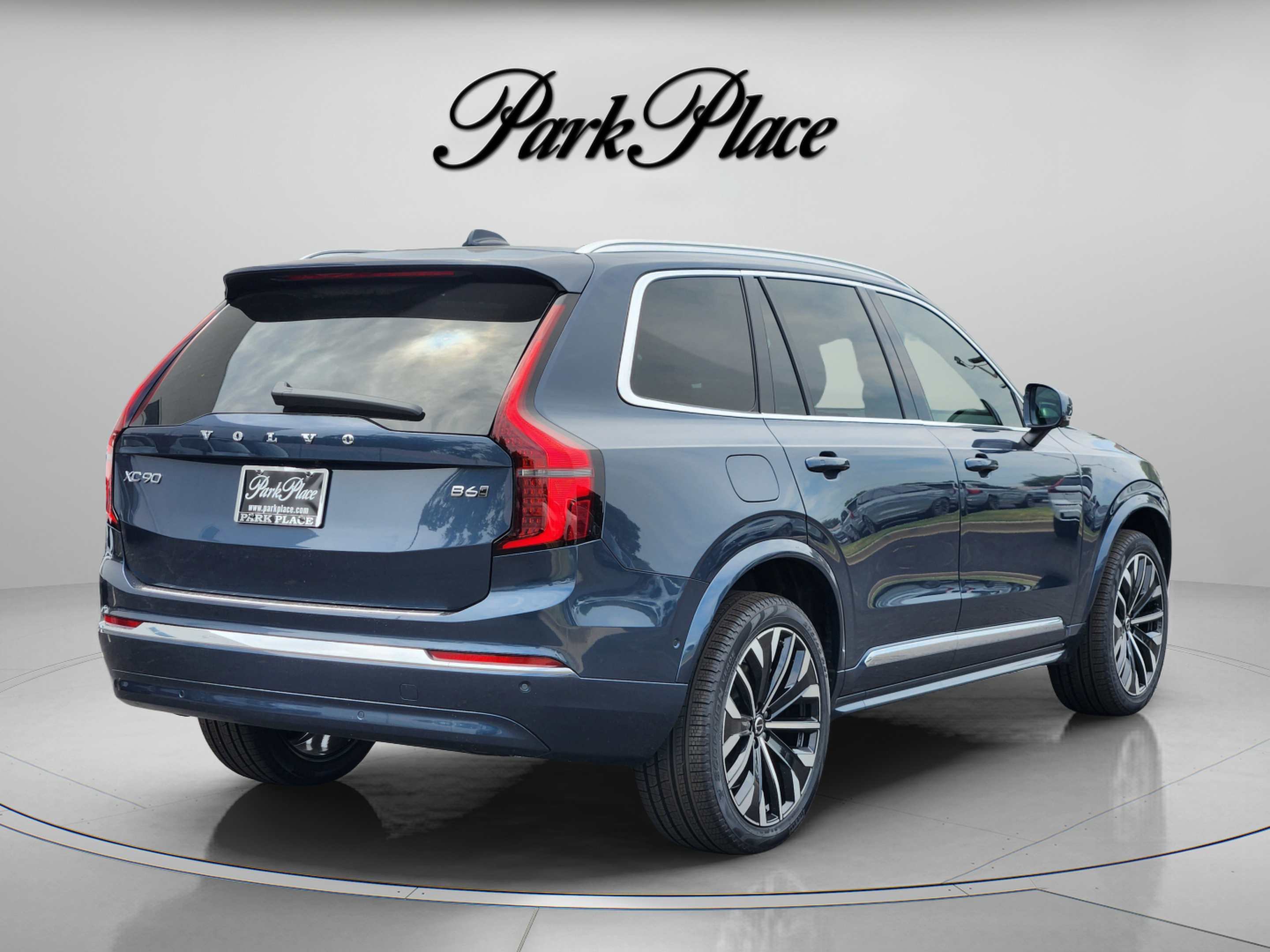 Used 2026 Volvo XC90 B6 Plus w/ Protection Package Premier AWD/4WD image 6