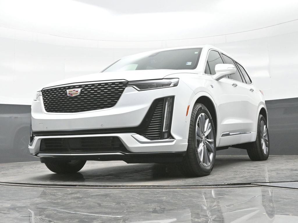 Certified 2025 Cadillac XT6 Premium Luxury w/ Platinum Package image 25