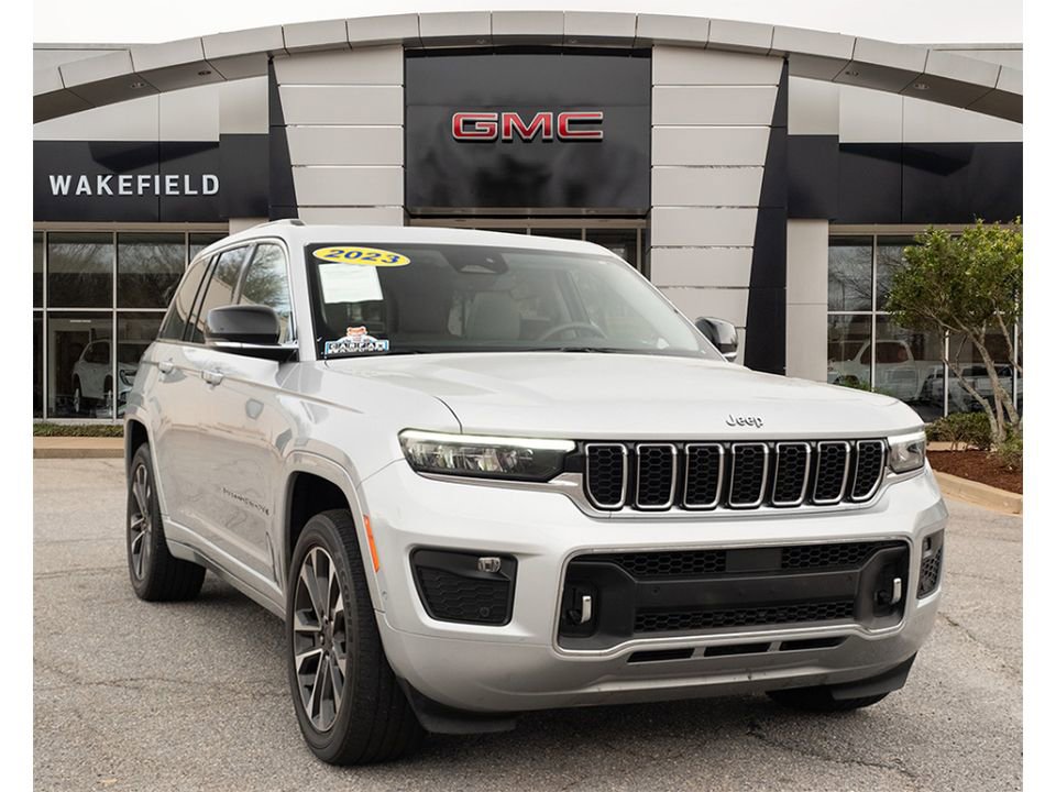 Used 2023 Jeep Grand Cherokee Overland image 1