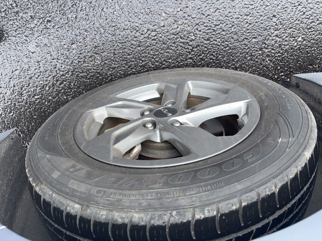 Used 2022 Kia K5 LXS image 12