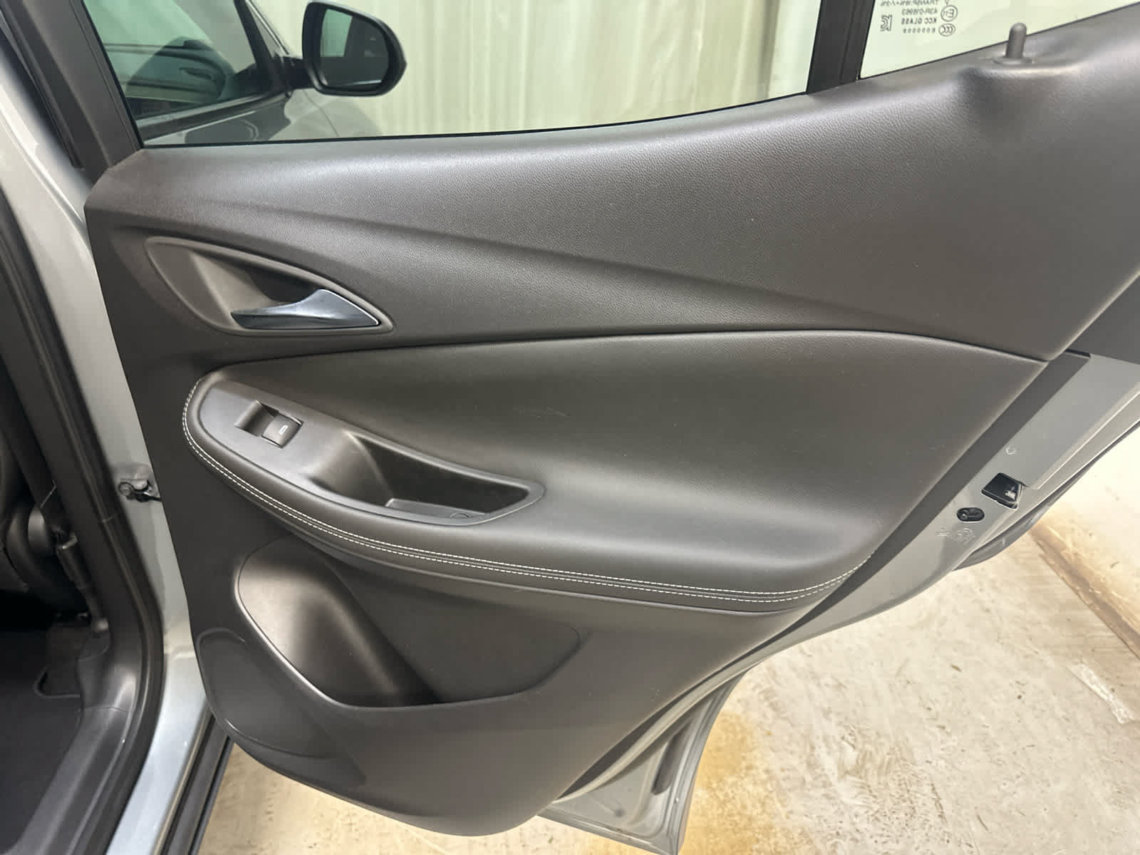 Used 2024 Buick Encore GX Preferred AWD/4WD image 29