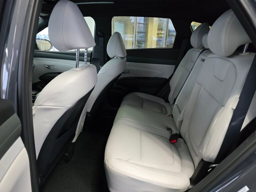 New 2026 Hyundai Tucson Limited image 32