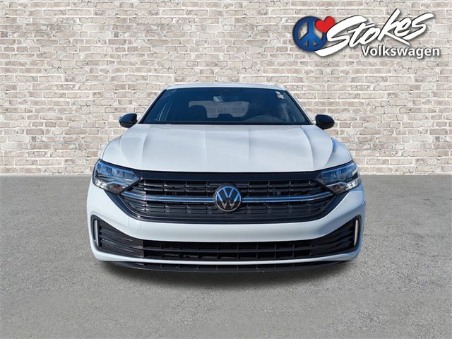 Used 2024 Volkswagen Jetta Sport image 9