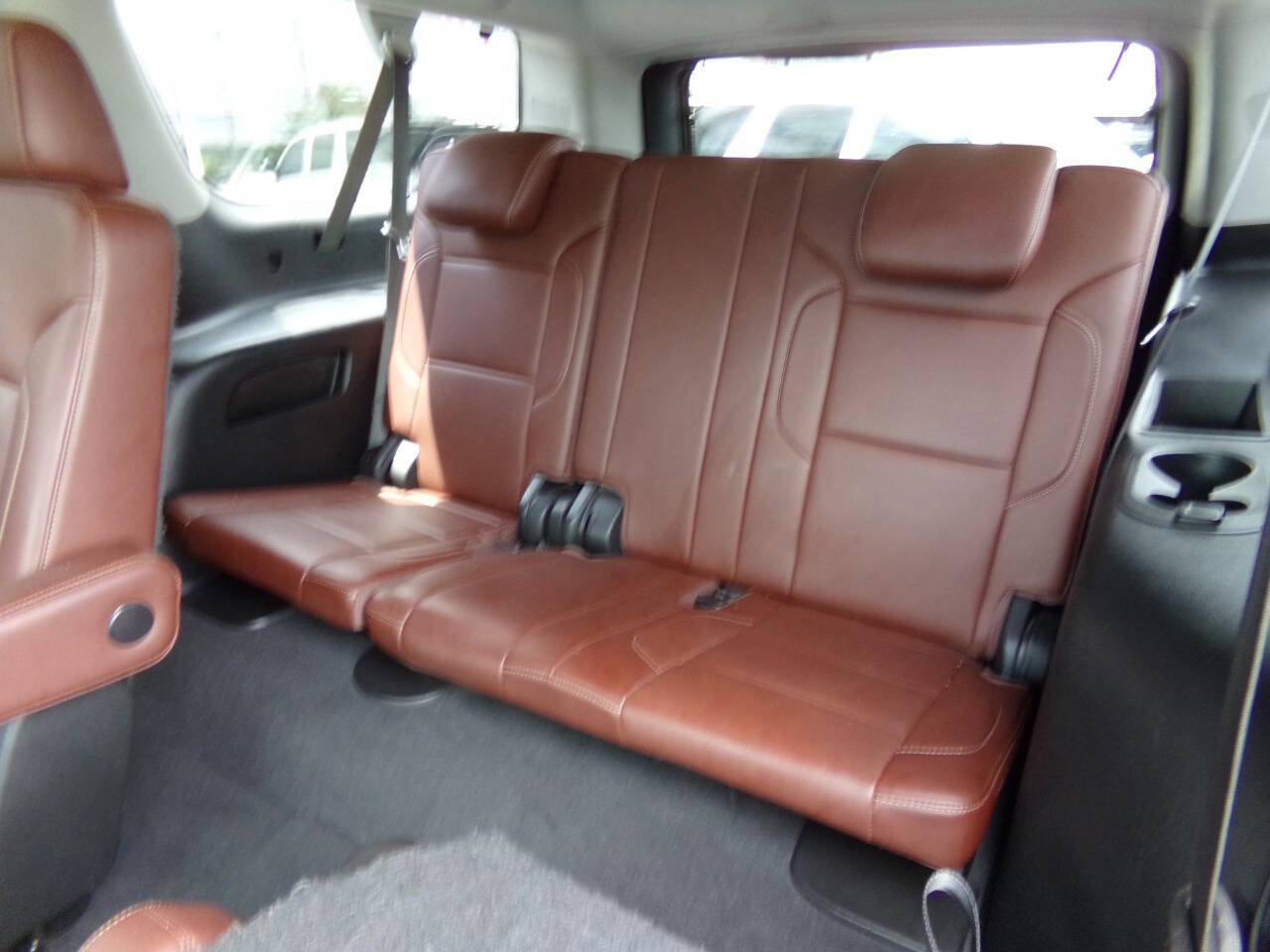 Used 2019 Chevrolet Suburban Premier w/ Premier Plus Edition AWD/4WD image 16