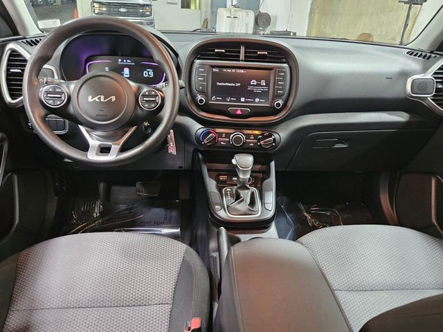 Used 2023 Kia Soul LX w/ Option Group 015 FWD image 13