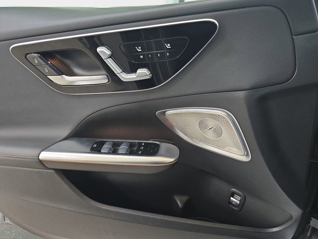 Used 2022 Mercedes-Benz C 300 Sedan image 26