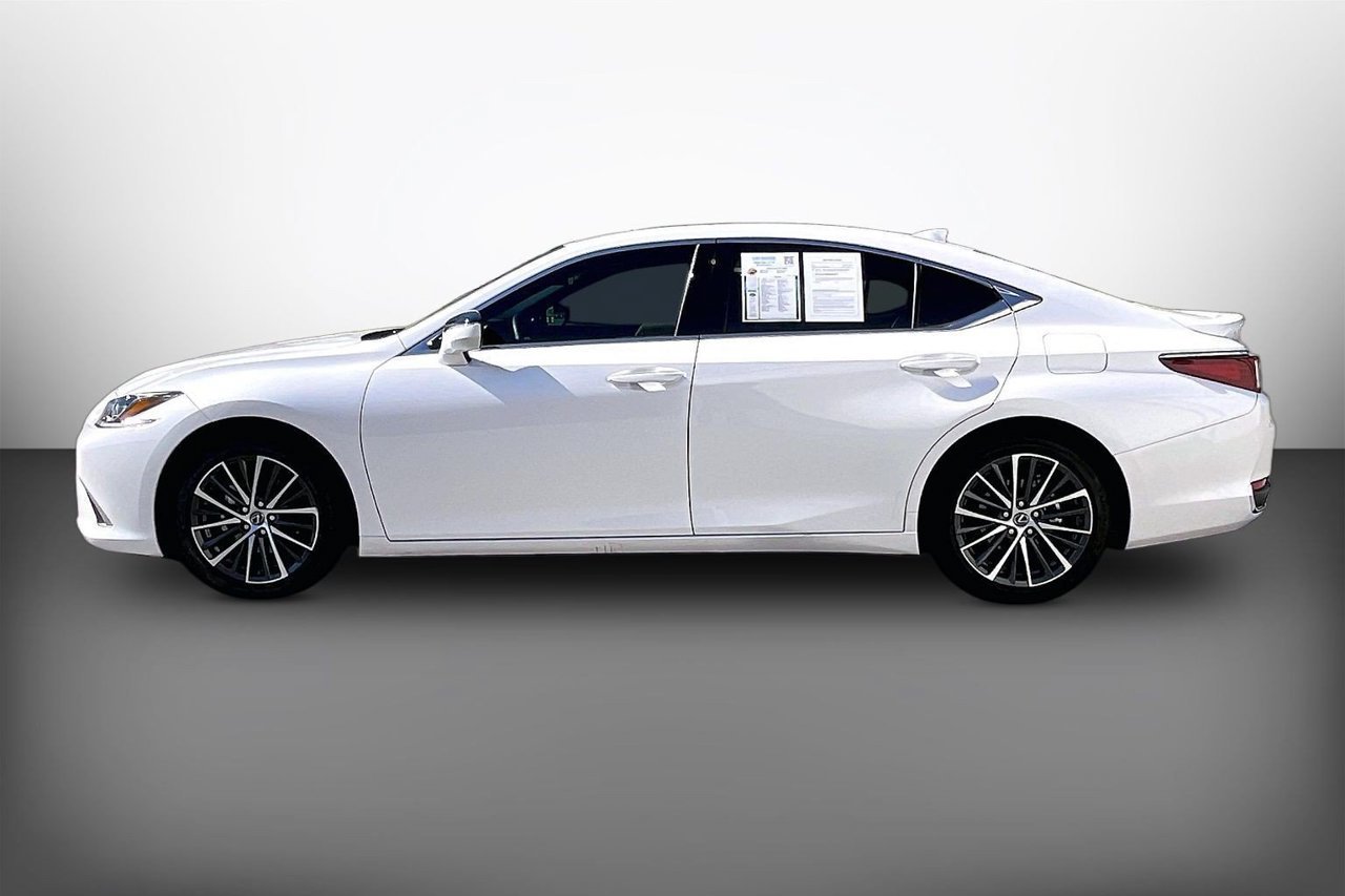 Used 2025 Lexus ES 300h w/ Premium Package FWD image 5