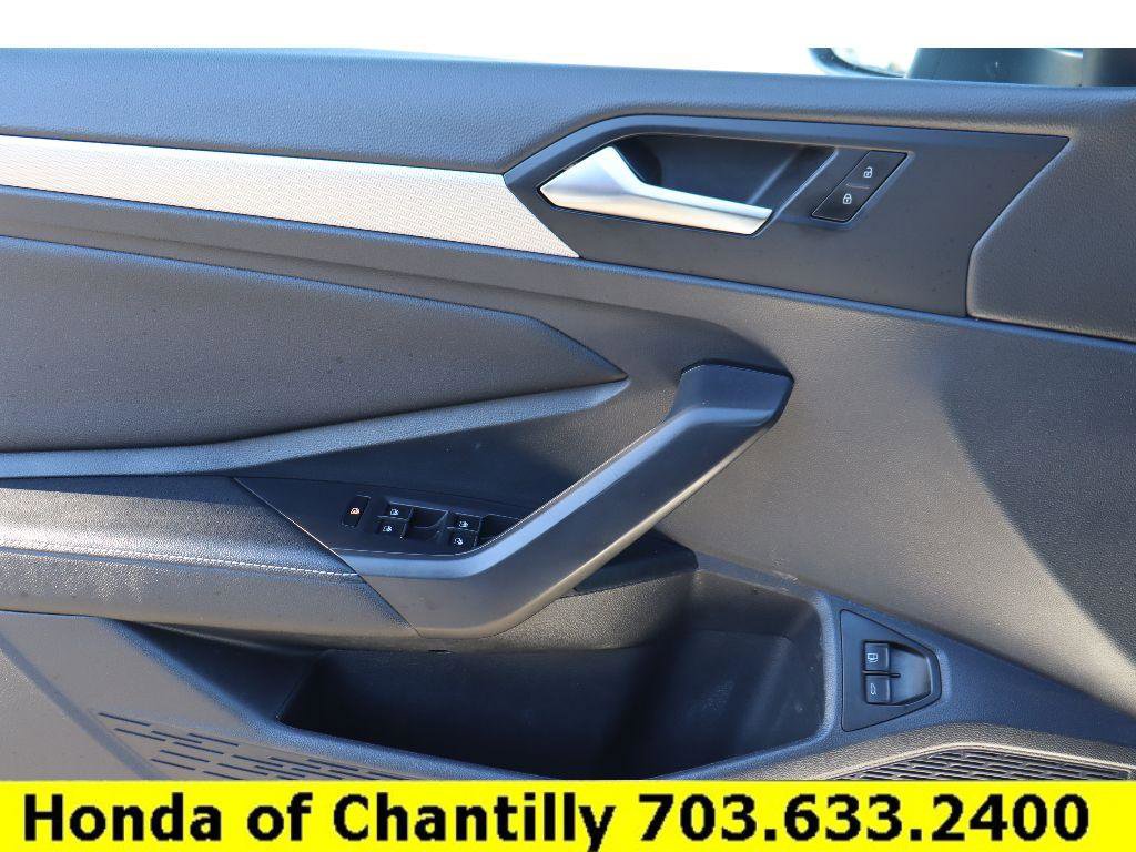 Used 2022 Volkswagen Jetta S image 22