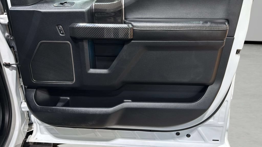 Used 2019 Ford F150 Raptor w/ Equipment Group 802A Luxury AWD/4WD image 8