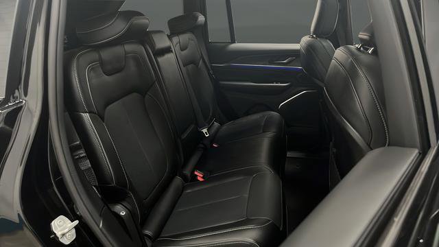 Used 2024 Jeep Grand Cherokee Overland image 33