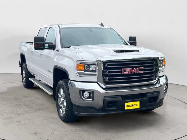 Used 2018 GMC Sierra 3500 SLE w/ SLE Preferred Package AWD/4WD image 3