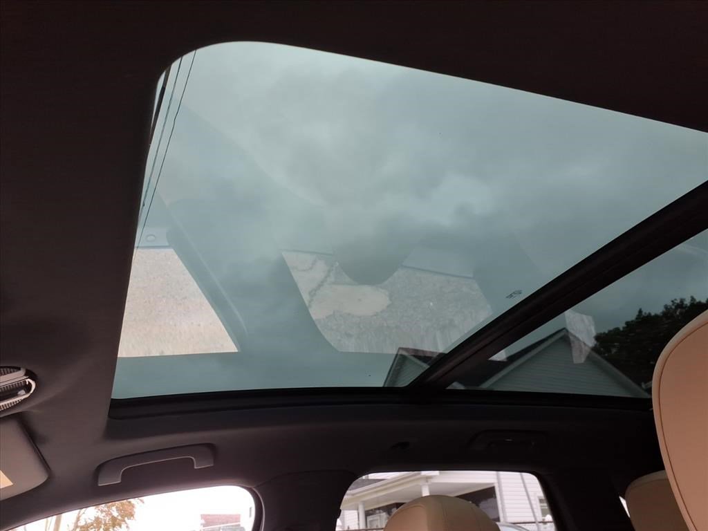 Used 2023 Porsche Cayenne S image 21