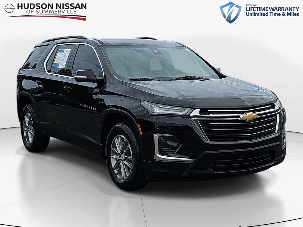 Used 2023 Chevrolet Traverse LT FWD image 1