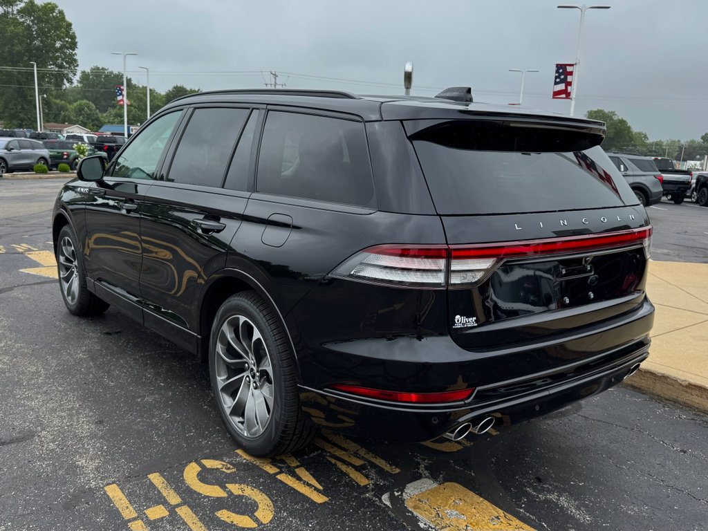 New 2025 Lincoln Aviator AWD w/ Jet Appearance Package image 5