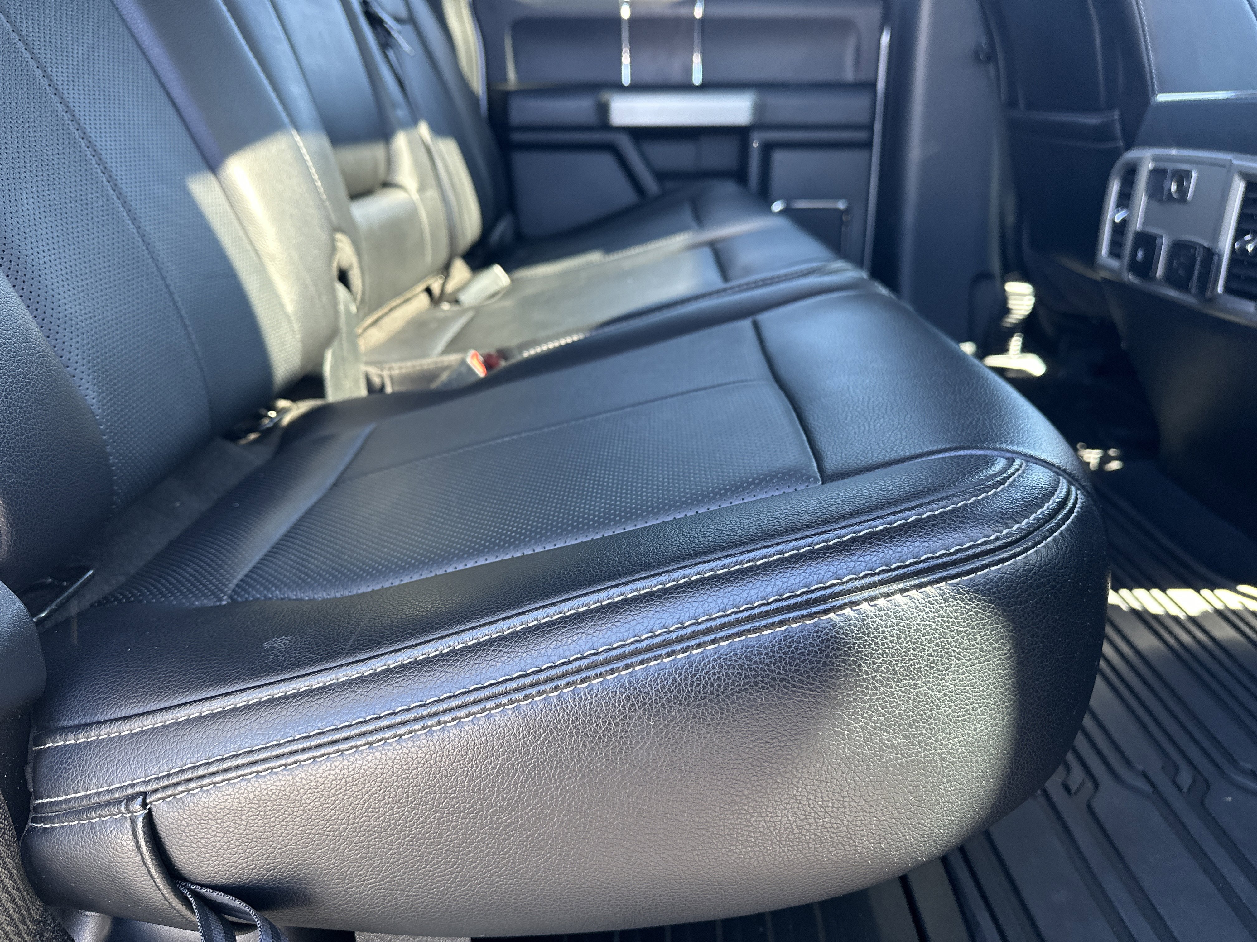 Used 2020 Ford F350 Lariat w/ Lariat Ultimate Package image 16