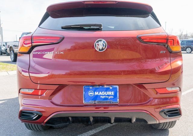 Used 2022 Buick Encore GX Select w/ Sport Touring Package FWD image 7